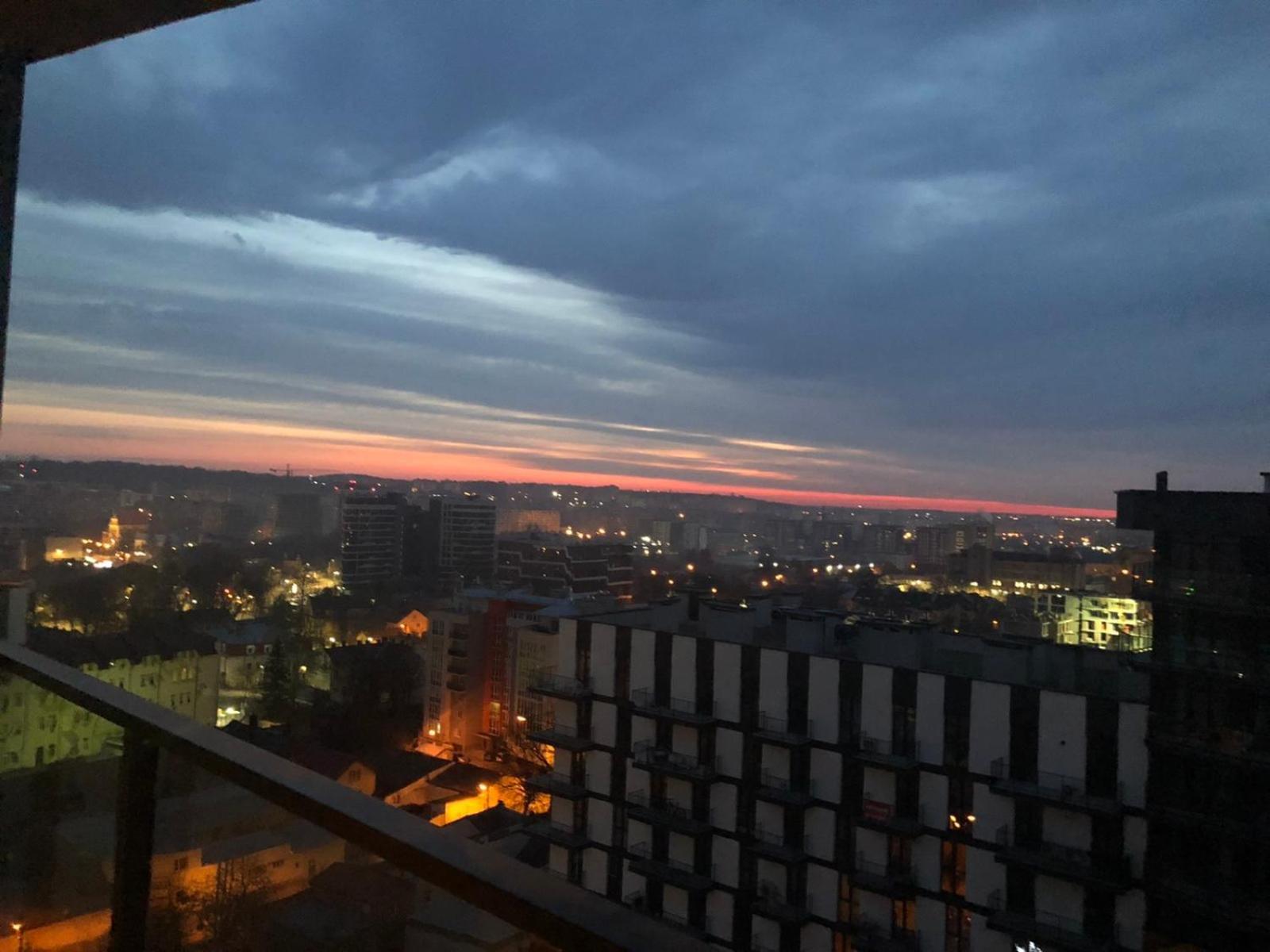 Vip Avalon City Lwów Zewnętrze zdjęcie
