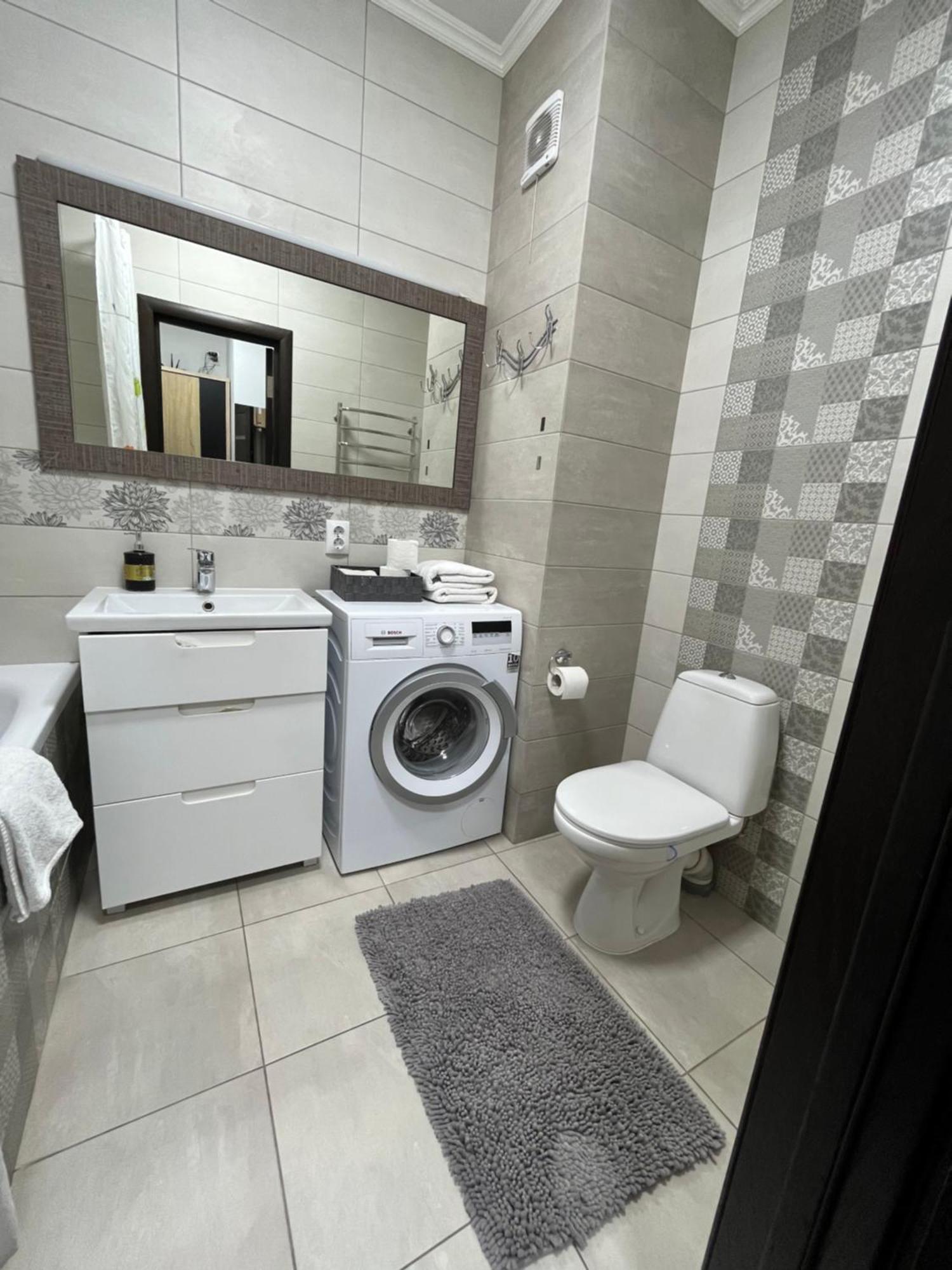 Vip Avalon City Lwów Zewnętrze zdjęcie